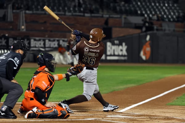 HERMOSILLO STRIKES FIRST AND DEFEATS TUCSON